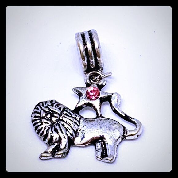 Leo Charm/Pendant  - Picture 1 of 3